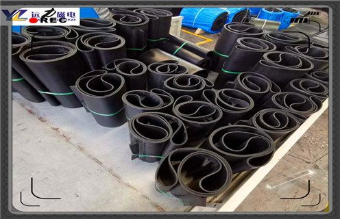 花季传媒APP大全免费下载皮帶，內蒙古帶式花季传媒APP大全免费下载怎麽調整皮帶跑偏_安裝_內蒙古帶式花季传媒APP大全免费下载怎麽調整皮帶跑偏跑偏原因及如何調_刮板價格 